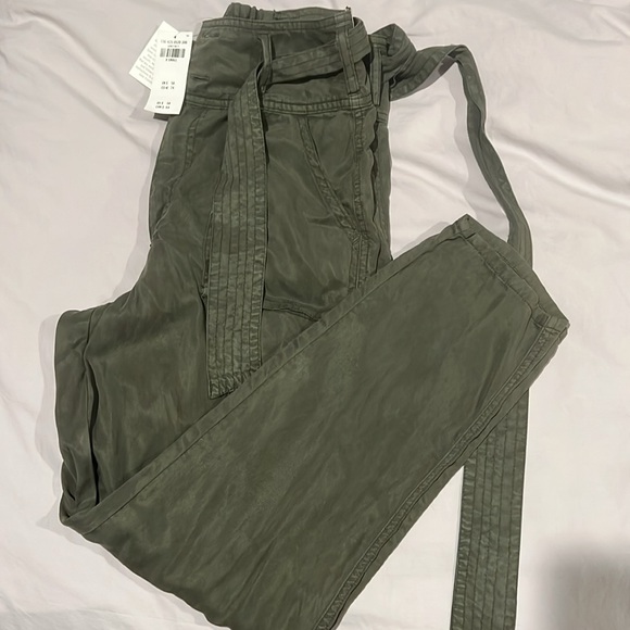 ABERCROMBIE & FITCH pants with belt in color CAMO GREEN size XS - Picture 1 of 4